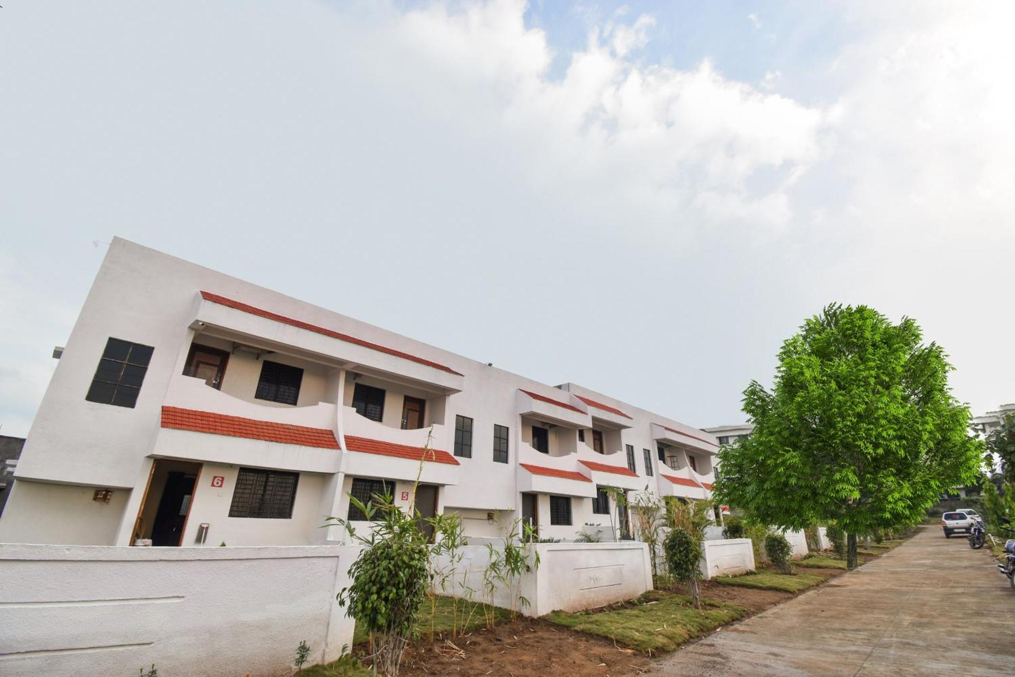 斯波特昂74801嘉年华度假村 Rāipur 外观 照片